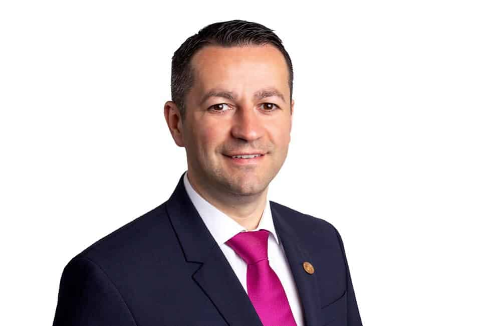 Deputatul Adrian Todoran dă pe față noul împrumut al Guvernului: ”O generație care vine după noi va rămâne într-o țară plină de datorii”